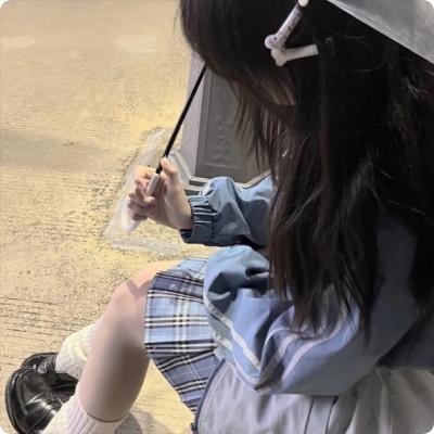 两个人一双手